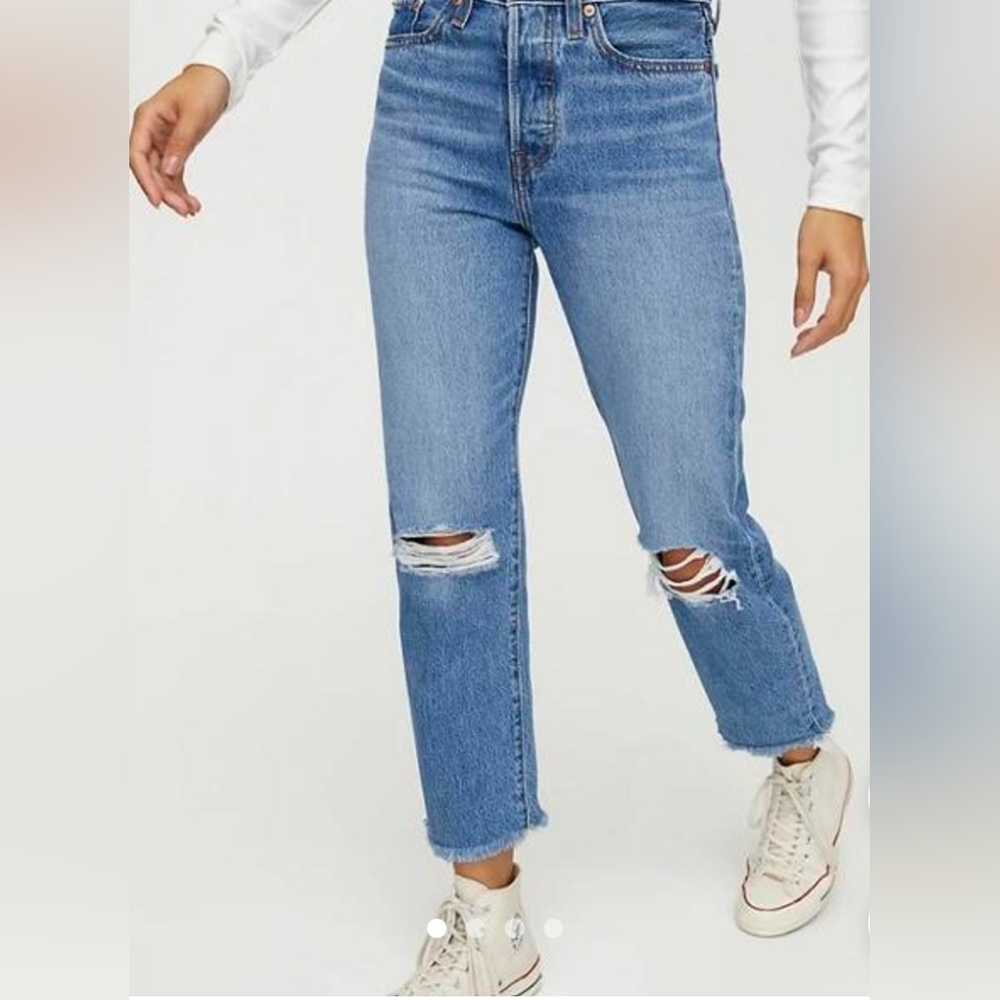 Levi's Women's Wedgie Straight Leg Button Fly Blue Jeans Sz- 28